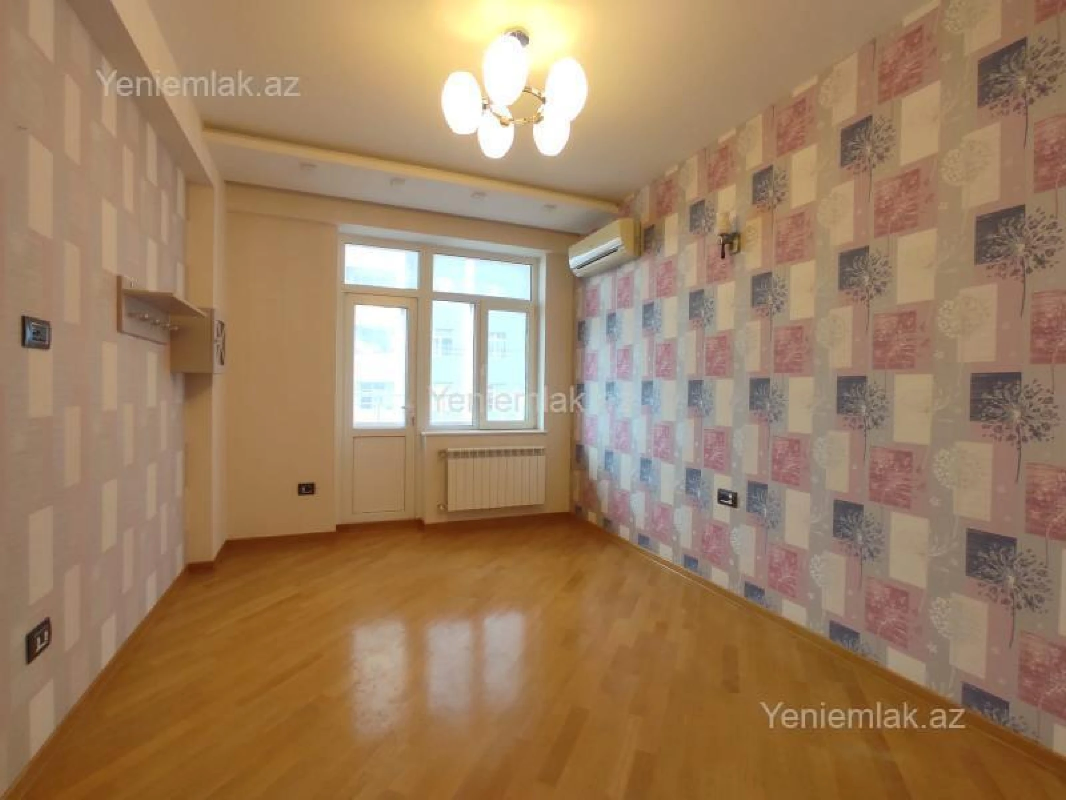 Satılır 3 otaqlı yeni tikili 135 m²