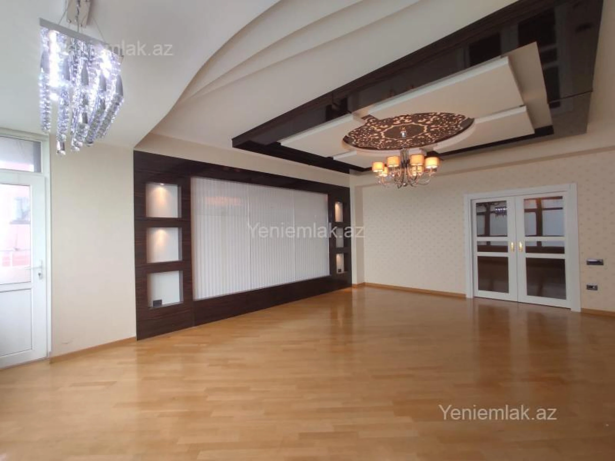 Satılır 3 otaqlı yeni tikili 135 m²