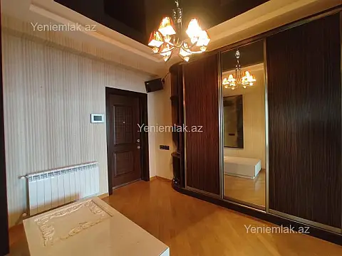 Satılır 3 otaqlı yeni tikili 135 m²