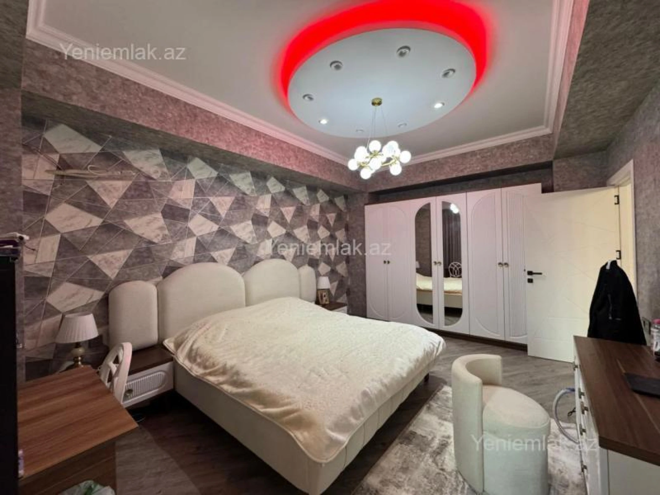 Satılır 3 otaqlı yeni tikili 101 m²