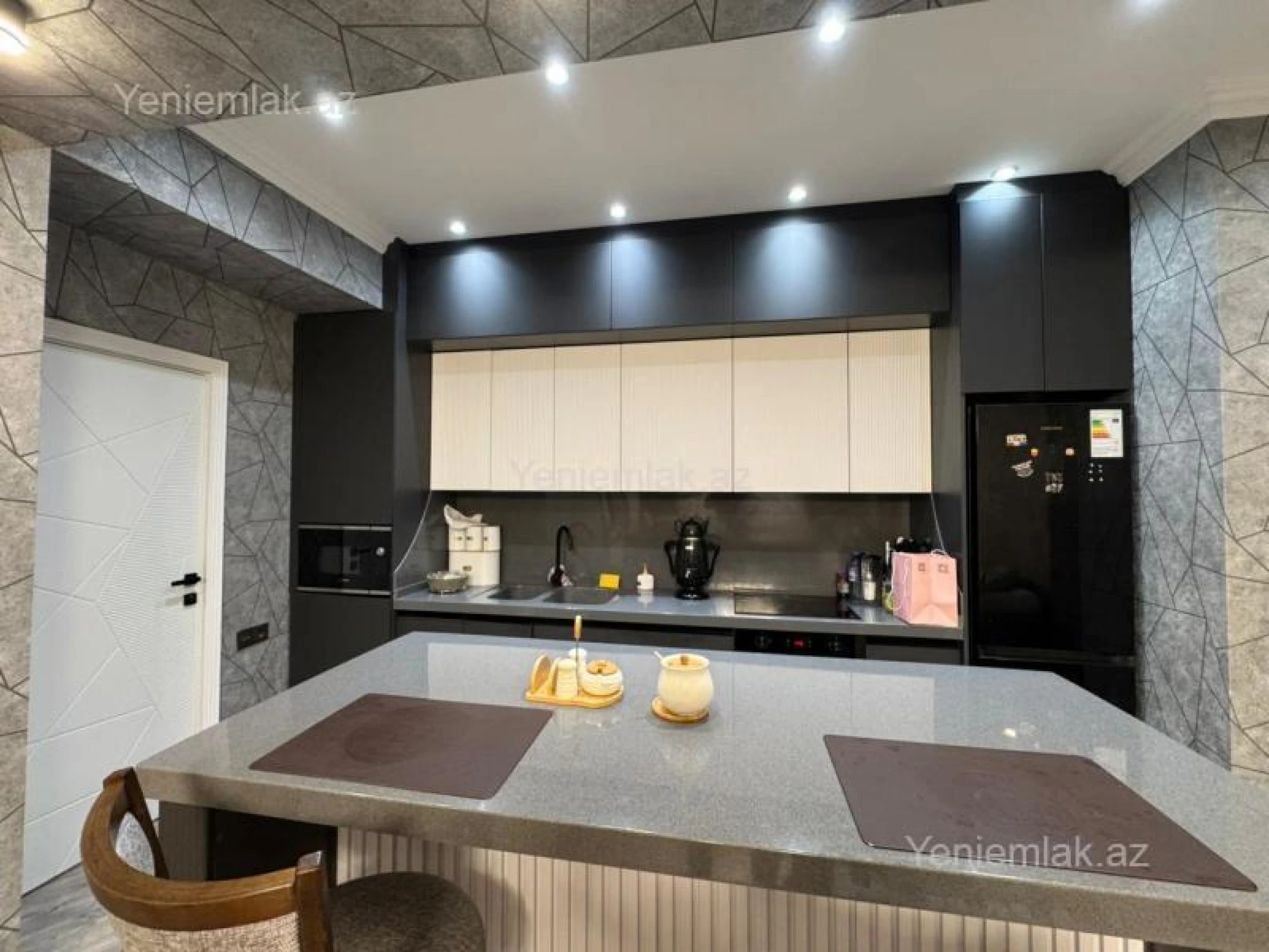 Satılır 3 otaqlı yeni tikili 101 m²