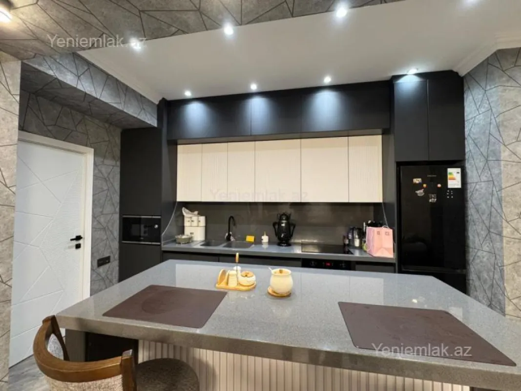 Satılır 3 otaqlı yeni tikili 101 m²