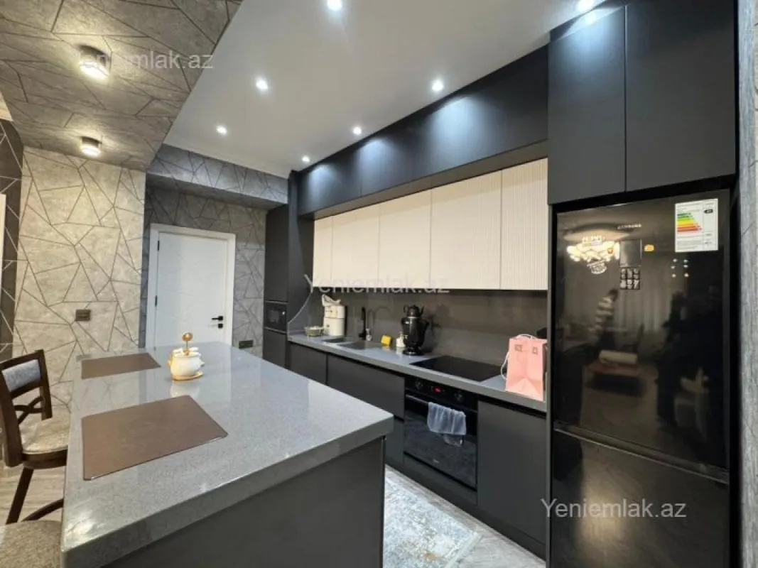 Satılır 3 otaqlı yeni tikili 101 m²