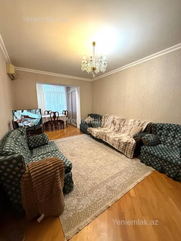 Satılır 3 otaqlı köhnə tikili 70 m²