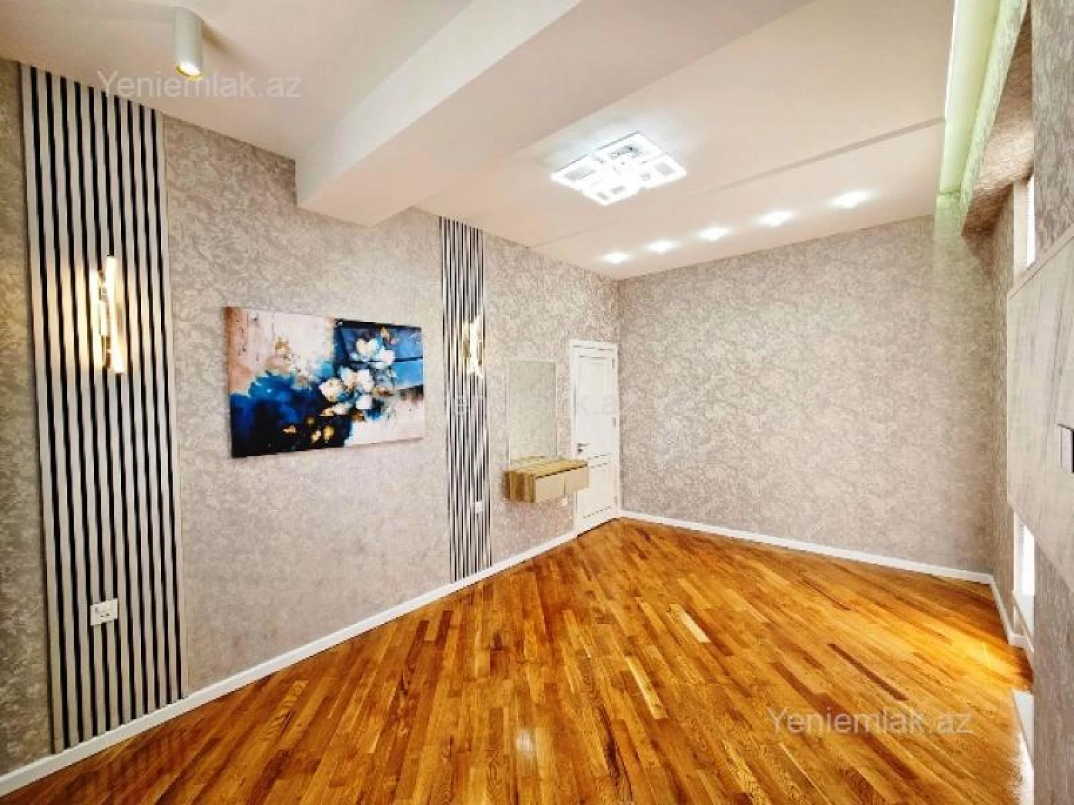 Satılır 3 otaqlı yeni tikili 120 m²