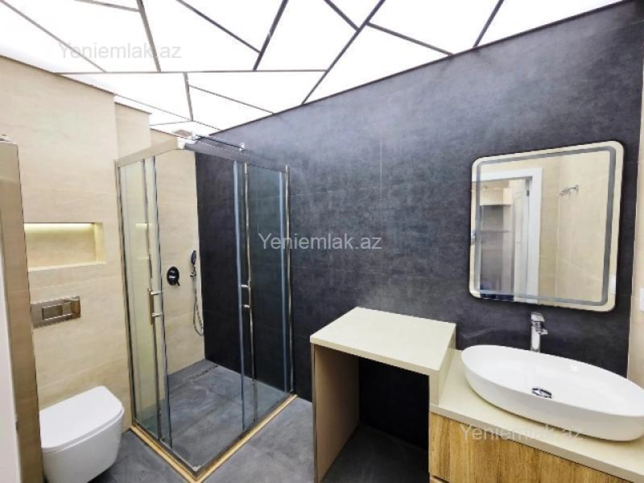 Satılır 3 otaqlı yeni tikili 120 m²