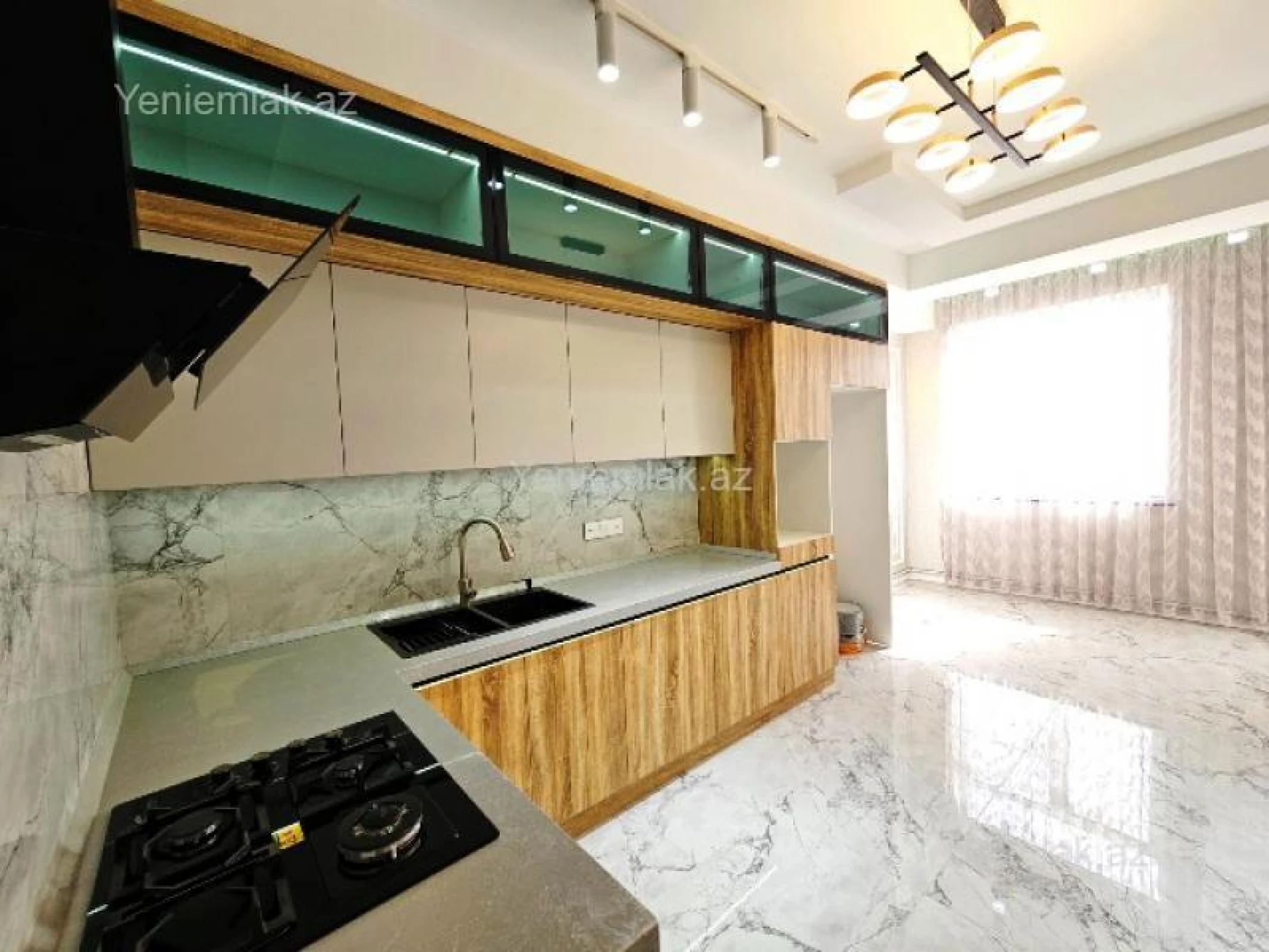 Satılır 3 otaqlı yeni tikili 120 m²