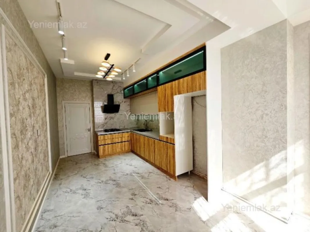 Satılır 3 otaqlı yeni tikili 120 m²