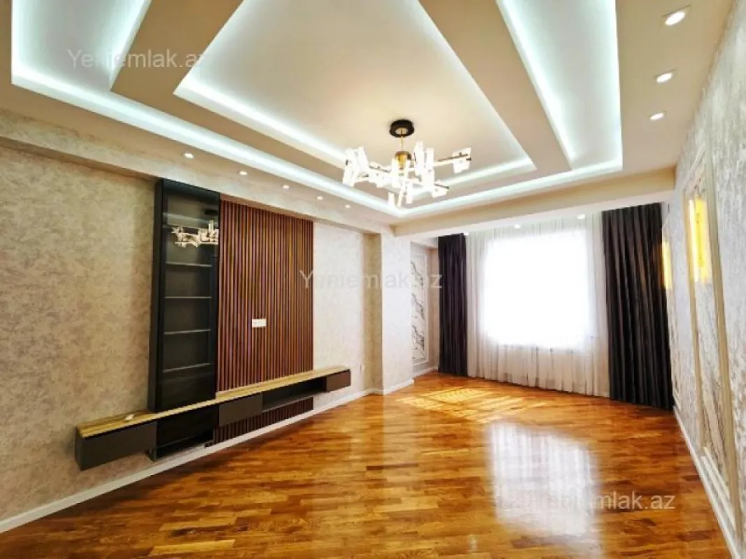 Satılır 3 otaqlı yeni tikili 120 m²