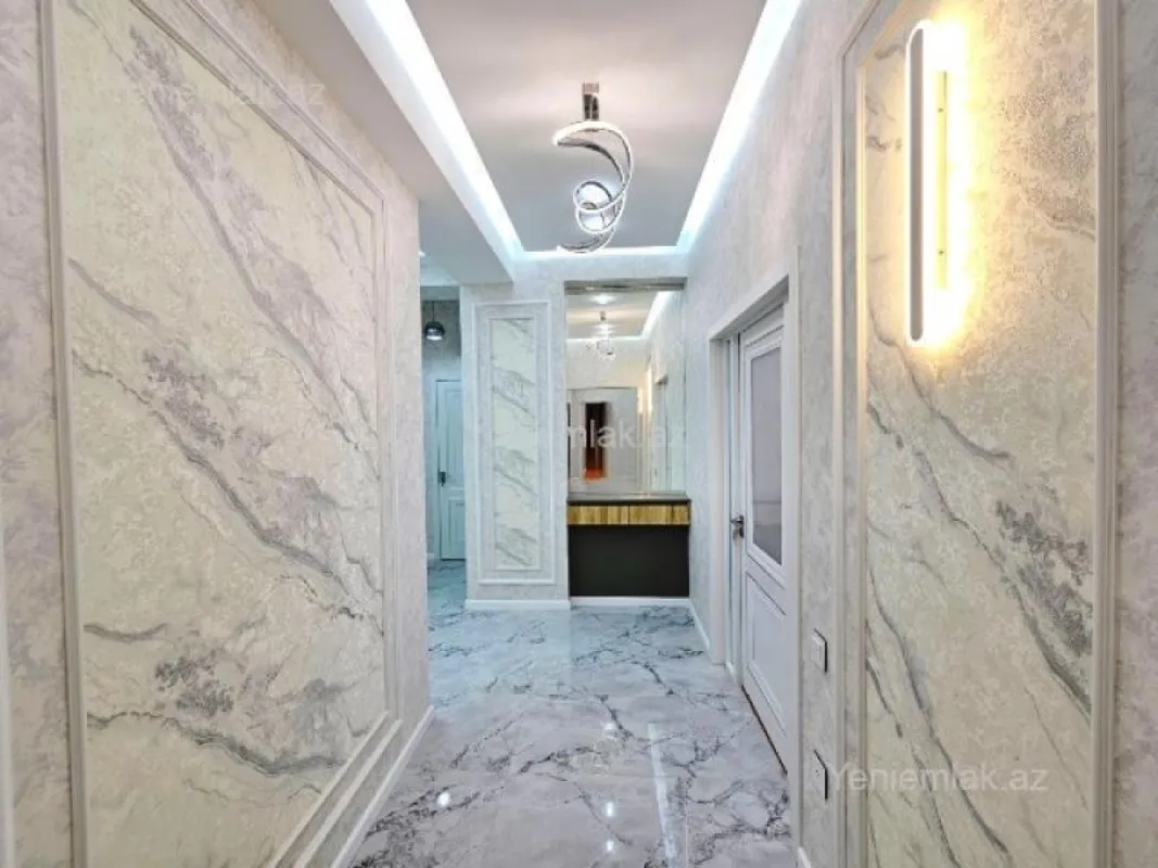 Satılır 3 otaqlı yeni tikili 120 m²