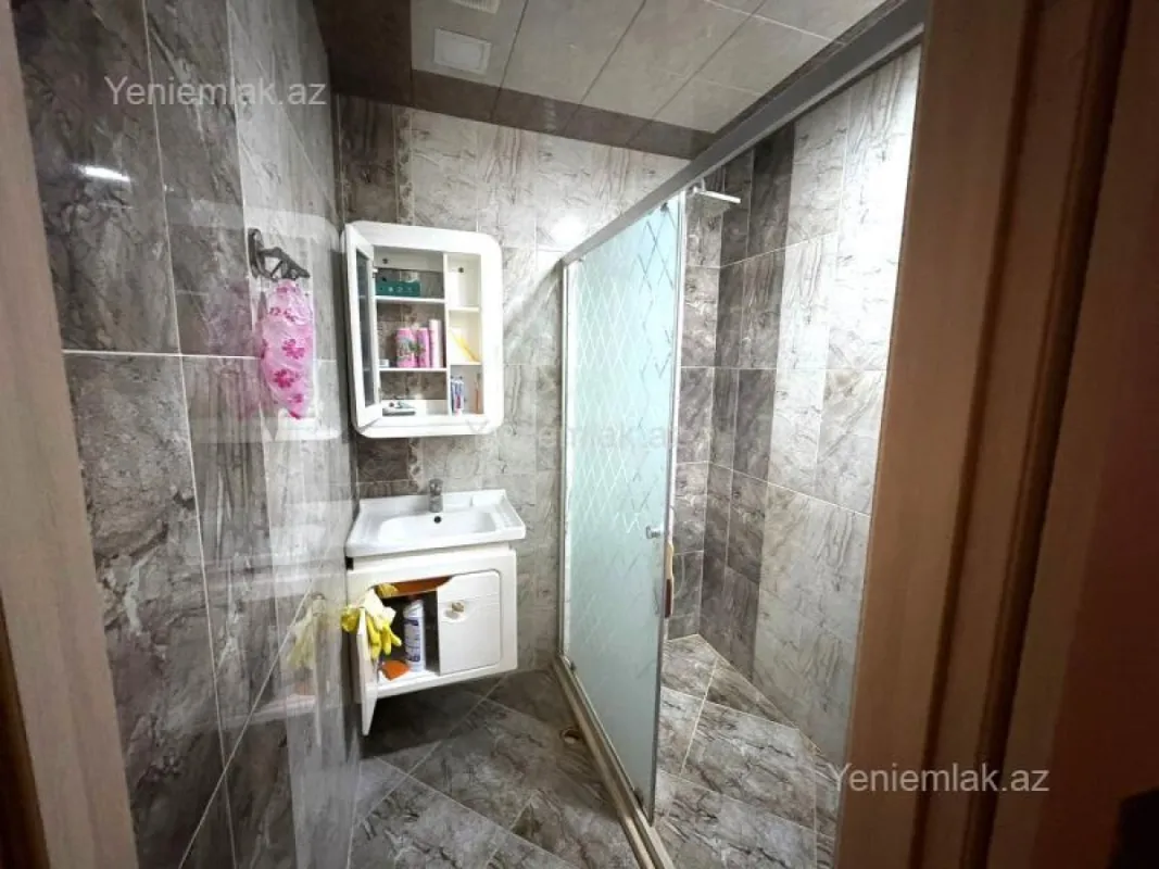 Satılır 3 otaqlı yeni tikili 100 m²