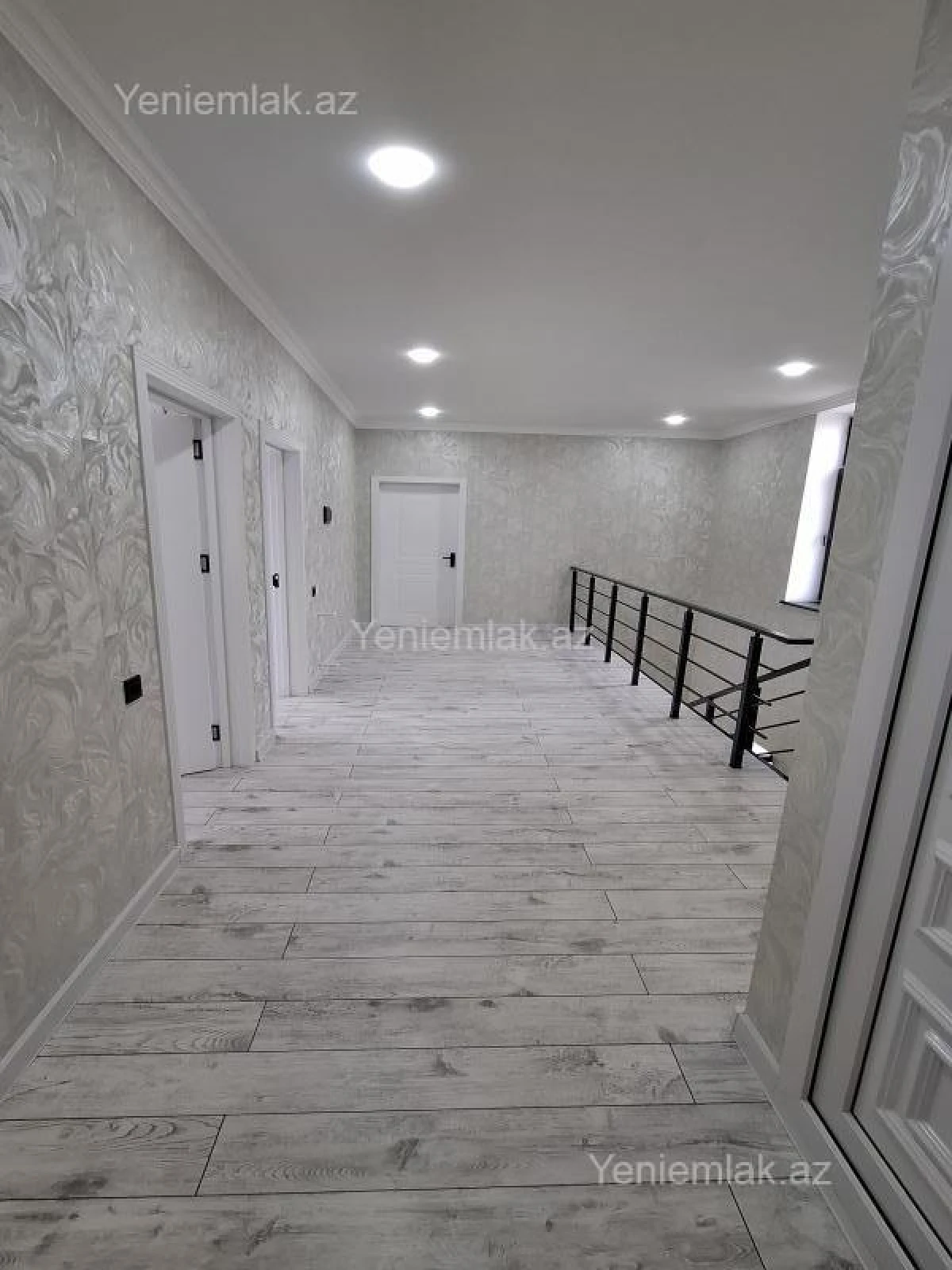 Satılır 6 otaqlı həyət evi 240 m²