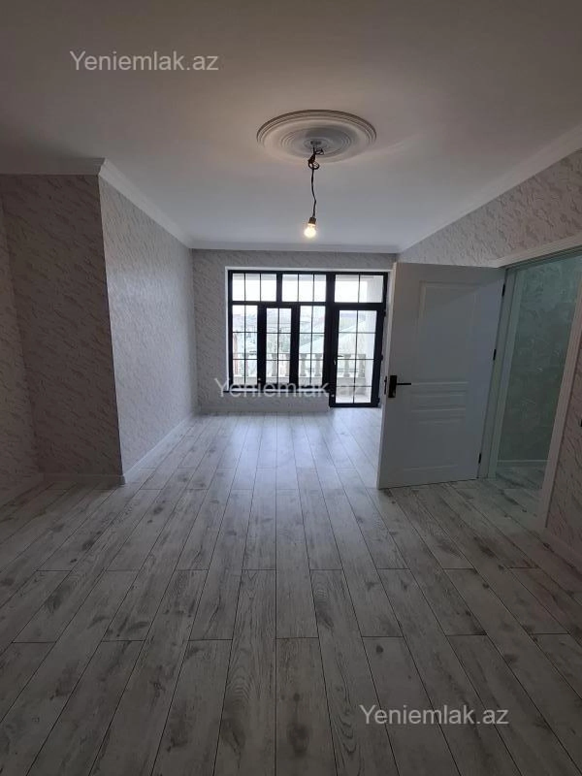 Satılır 6 otaqlı həyət evi 240 m²