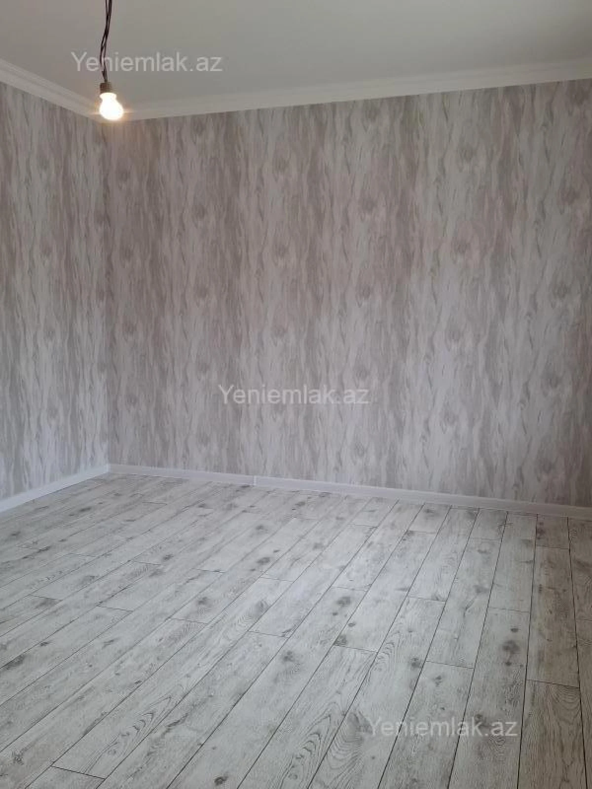 Satılır 6 otaqlı həyət evi 240 m²