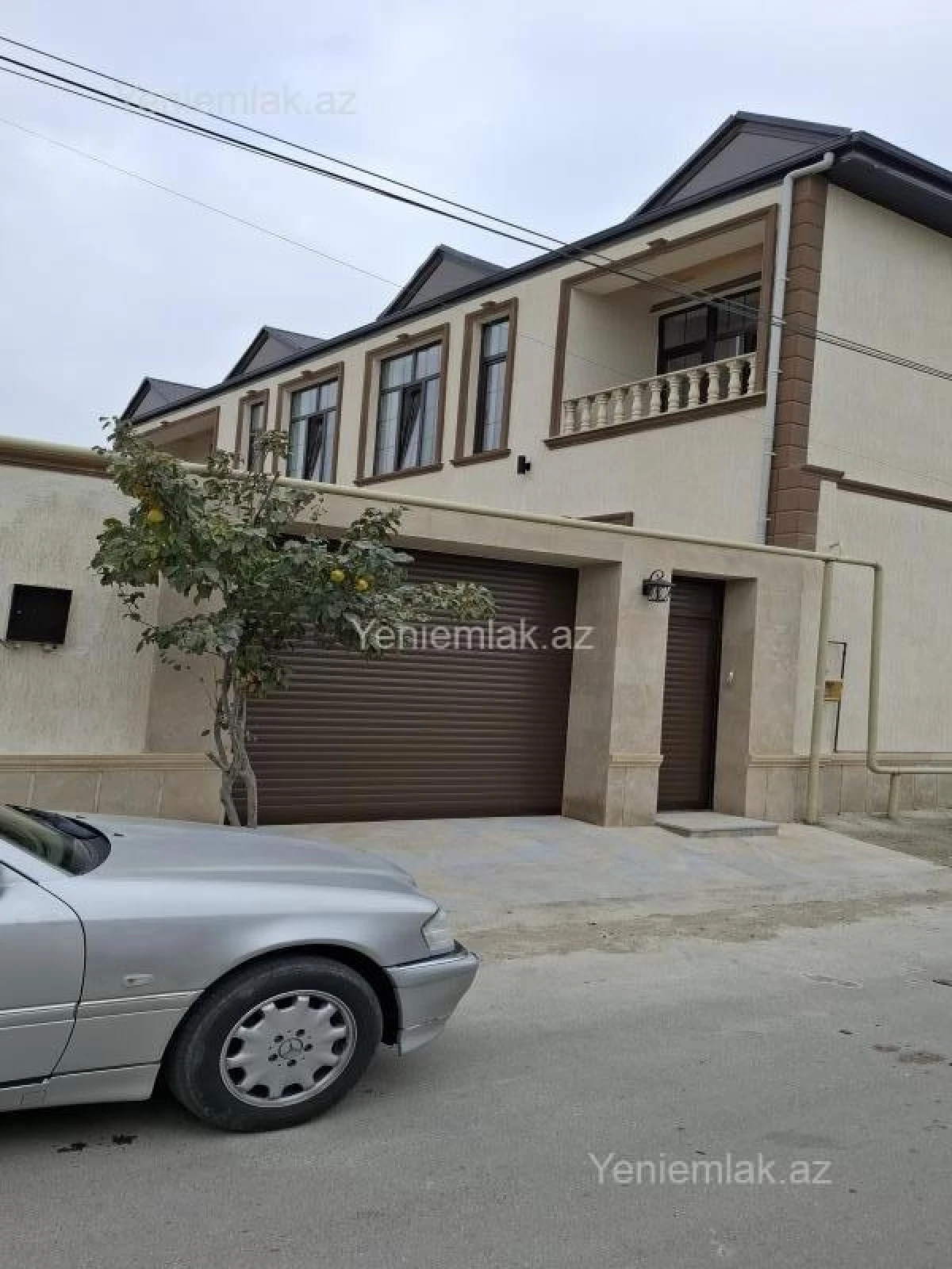 Satılır 6 otaqlı həyət evi 240 m²