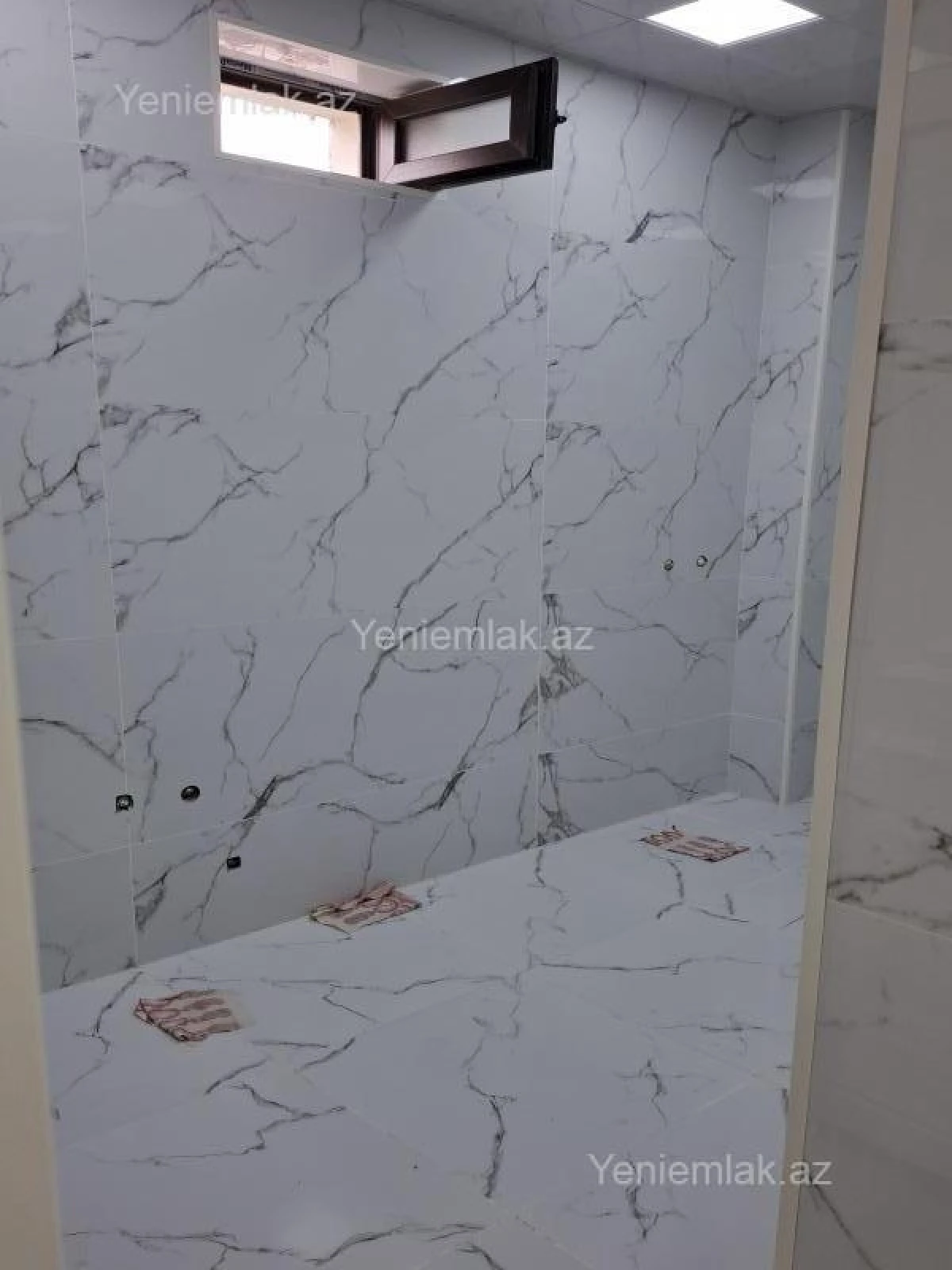 Satılır 6 otaqlı həyət evi 240 m²