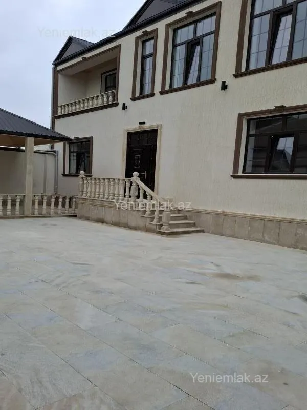 Satılır 6 otaqlı həyət evi 240 m²