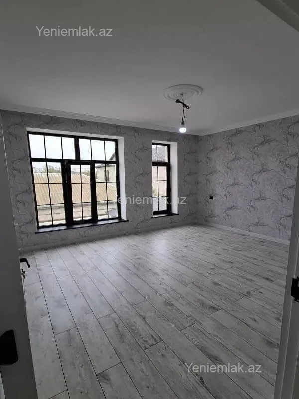 Satılır 6 otaqlı həyət evi 240 m²