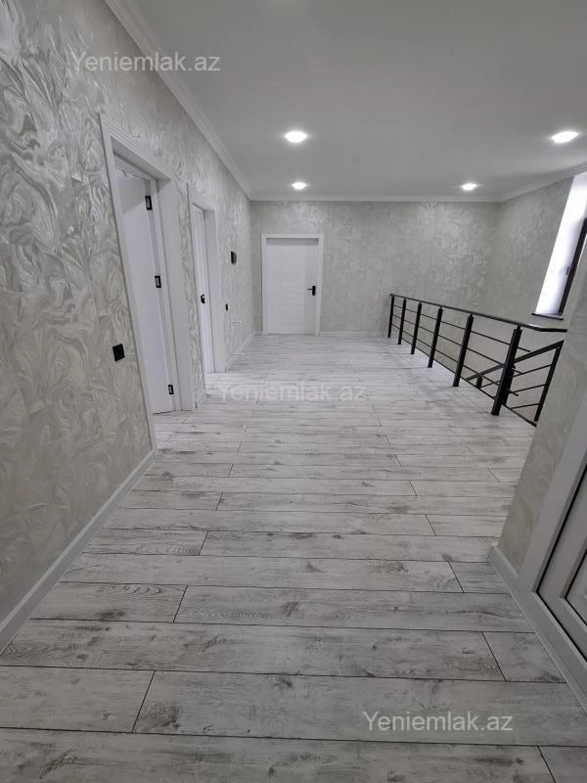 Satılır 6 otaqlı həyət evi 240 m²