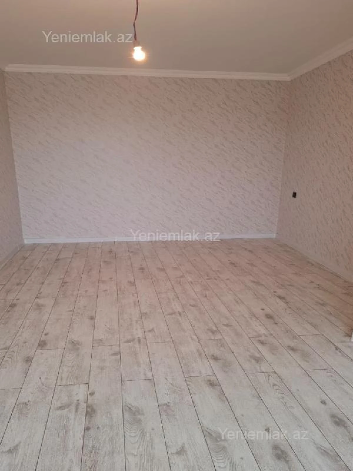 Satılır 6 otaqlı həyət evi 180 m²