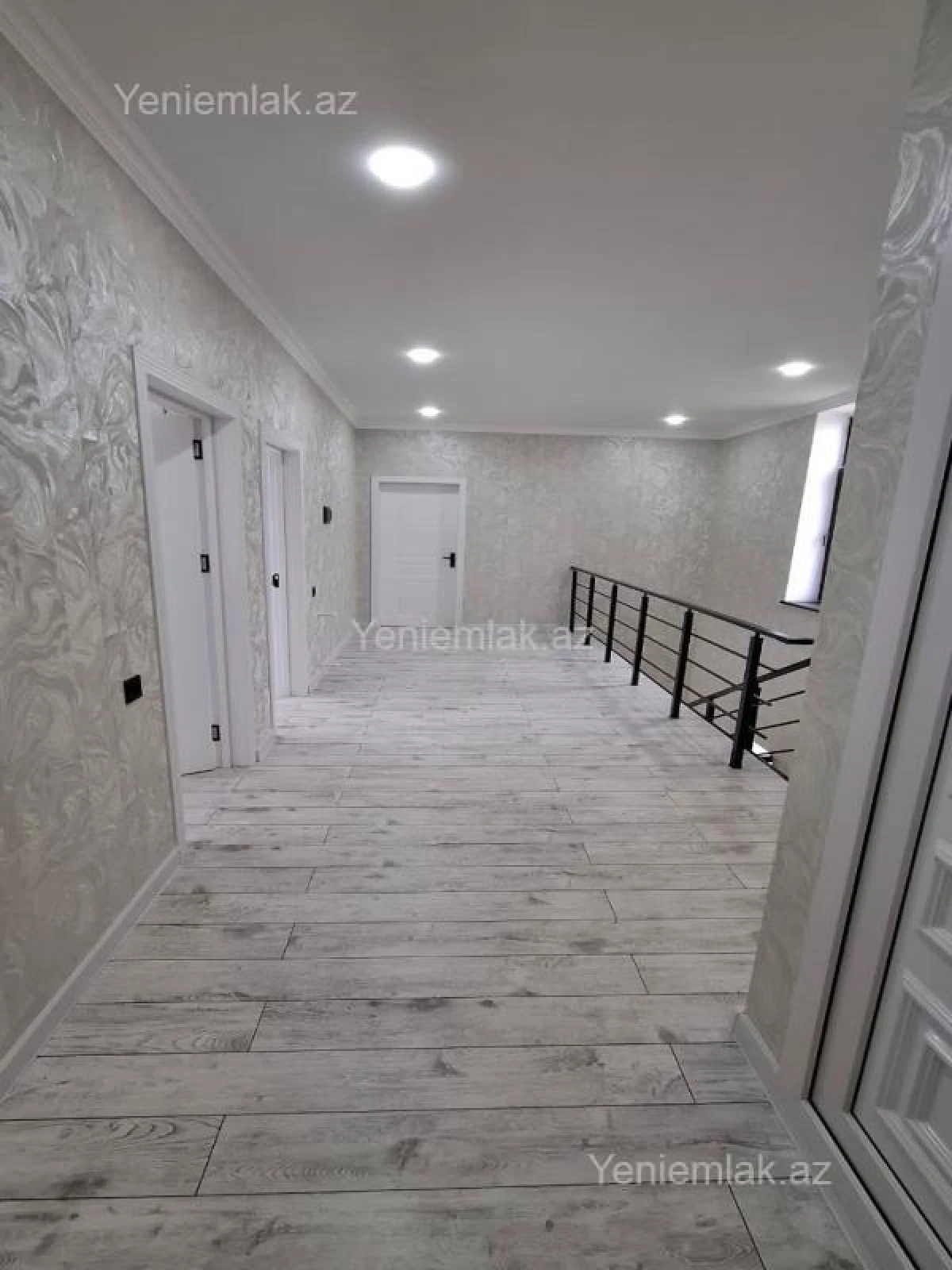 Satılır 6 otaqlı həyət evi 180 m²