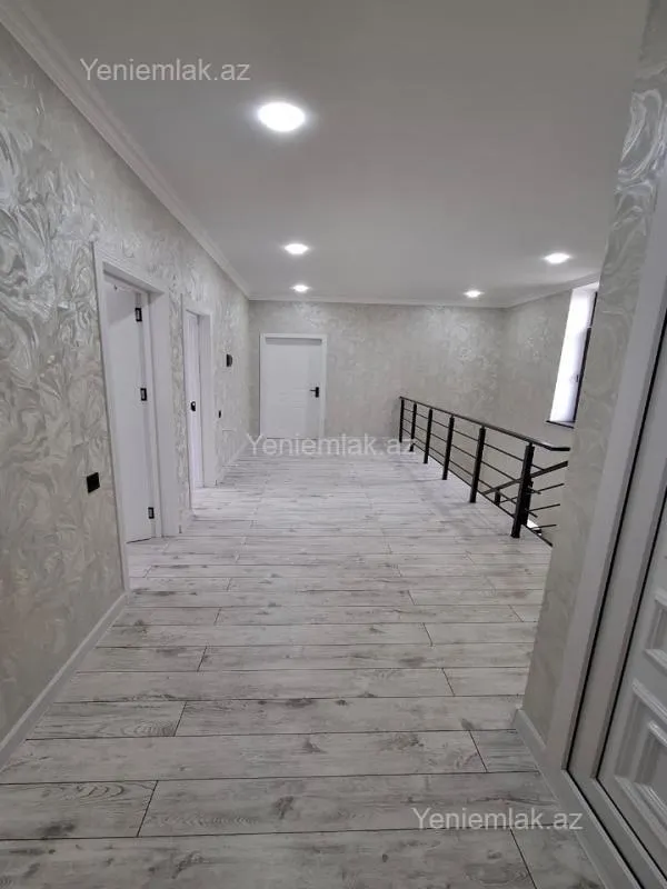 Satılır 6 otaqlı həyət evi 180 m²