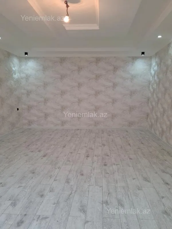 Satılır 6 otaqlı həyət evi 180 m²