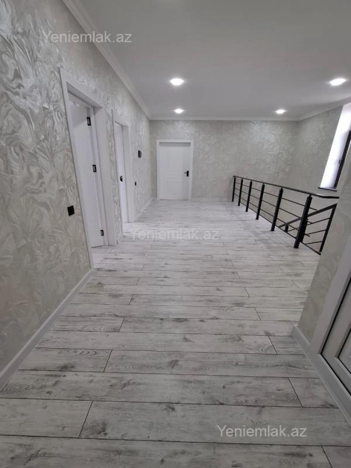 Satılır 6 otaqlı həyət evi 180 m²