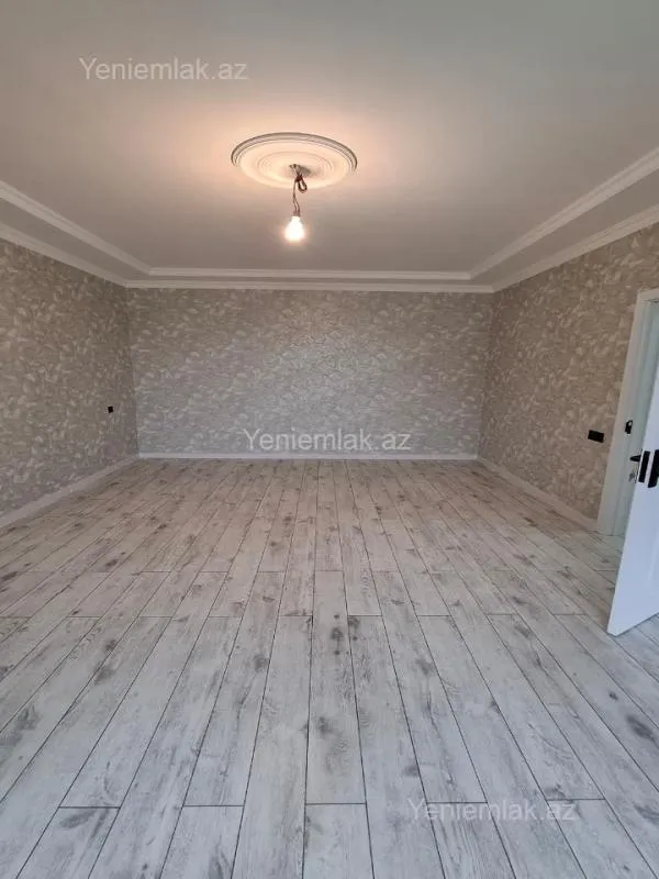 Satılır 6 otaqlı həyət evi 180 m²