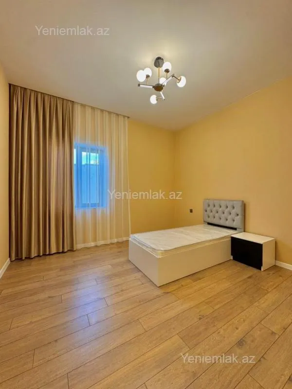 Satılır 4 otaqlı həyət evi 180 m²