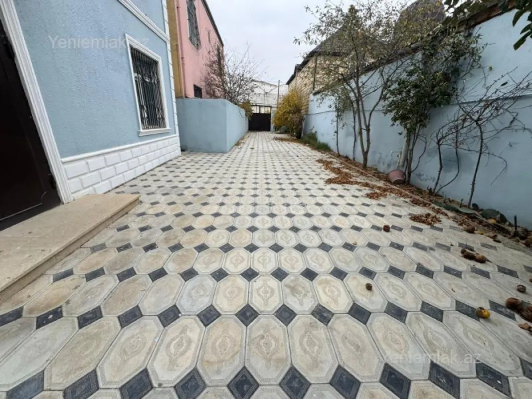Satılır 6 otaqlı həyət evi 200 m²