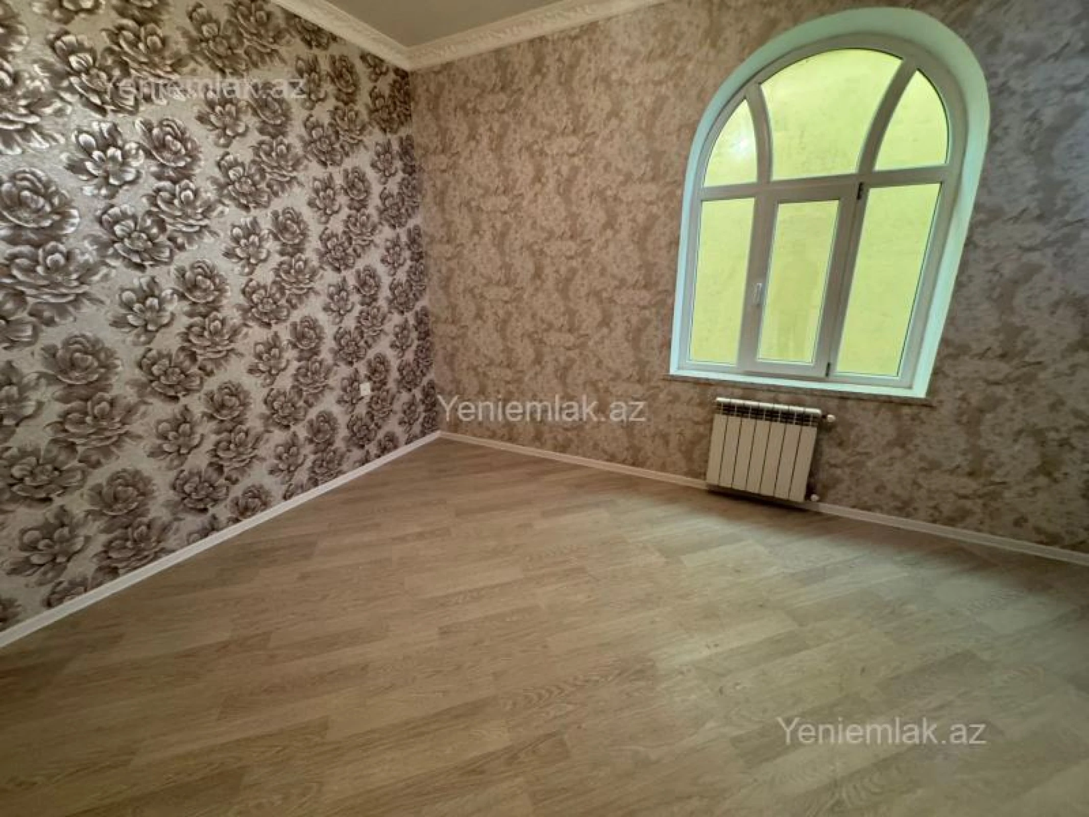 Satılır 6 otaqlı həyət evi 200 m²