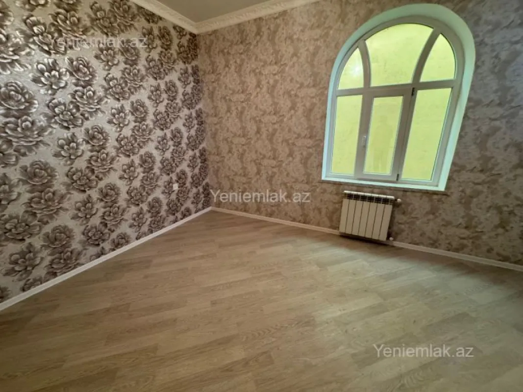 Satılır 6 otaqlı həyət evi 200 m²