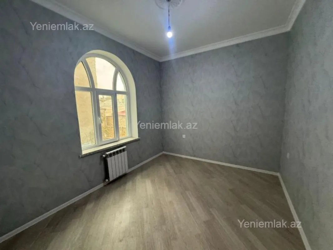 Satılır 6 otaqlı həyət evi 200 m²