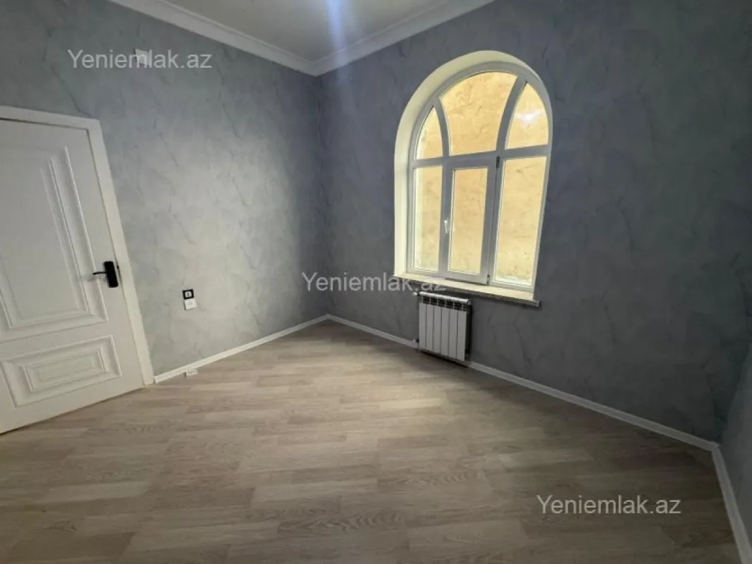 Satılır 6 otaqlı həyət evi 200 m²