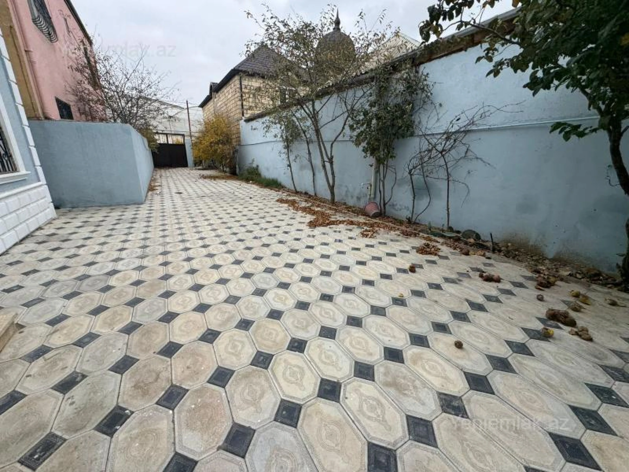 Satılır 6 otaqlı həyət evi 200 m²