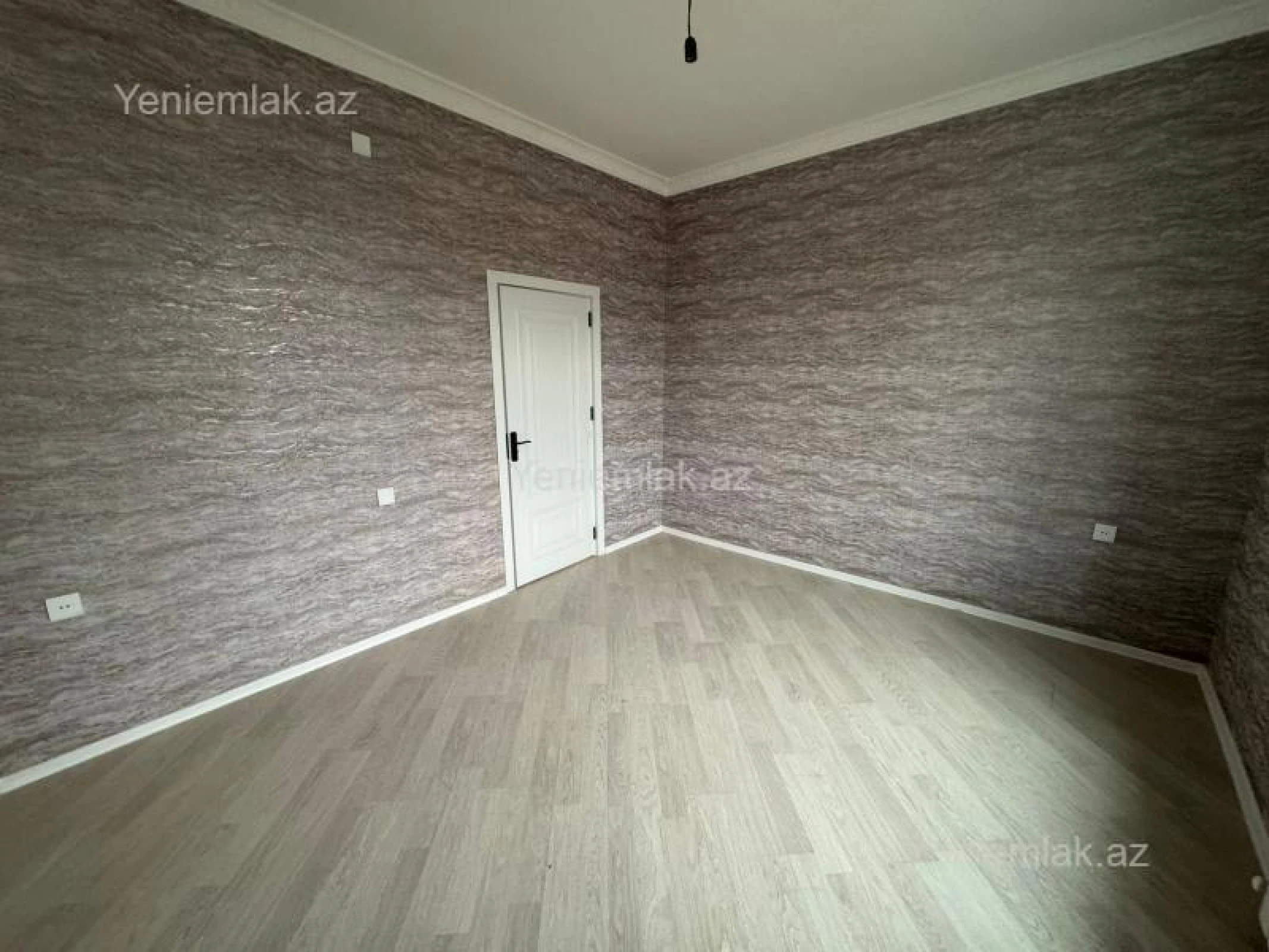 Satılır 6 otaqlı həyət evi 200 m²