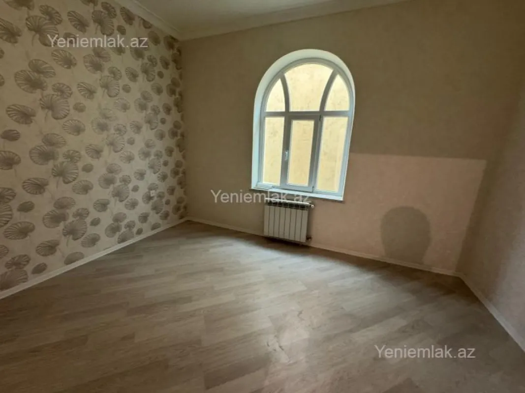 Satılır 6 otaqlı həyət evi 200 m²