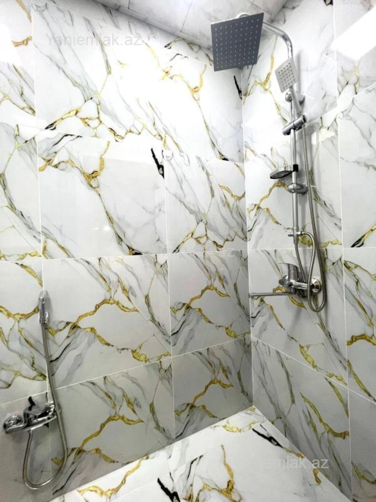 Satılır 3 otaqlı yeni tikili 110 m²