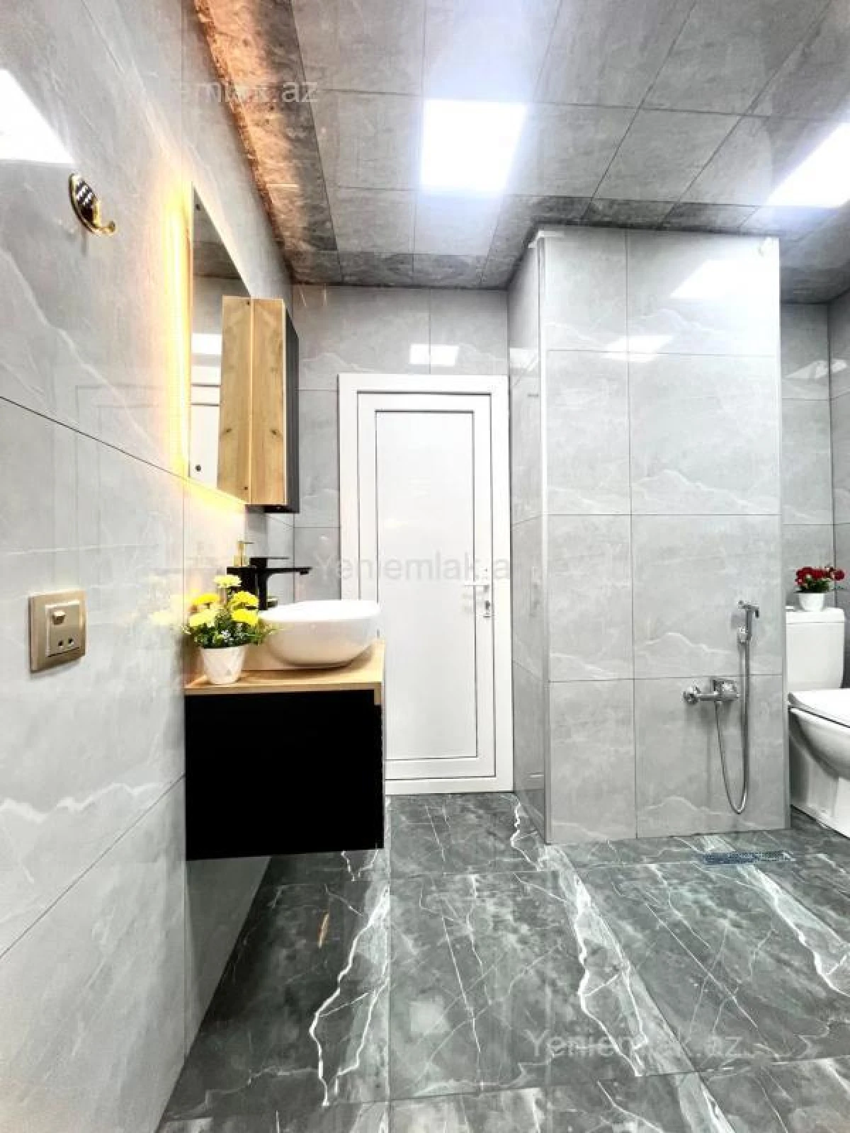 Satılır 3 otaqlı yeni tikili 110 m²