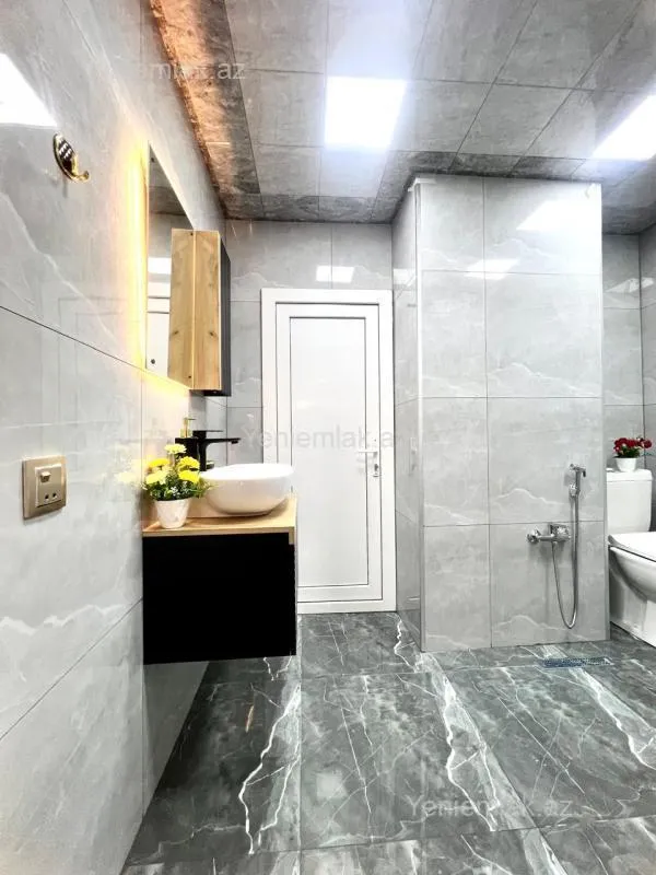 Satılır 3 otaqlı yeni tikili 110 m²