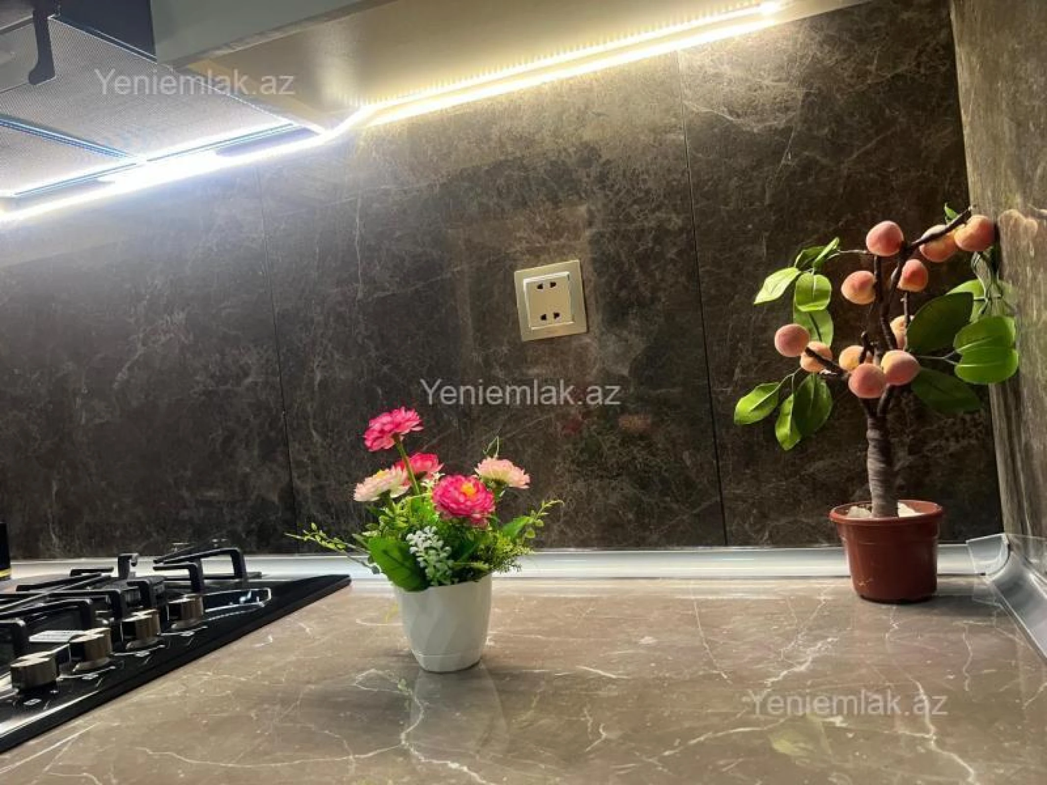 Satılır 3 otaqlı yeni tikili 110 m²