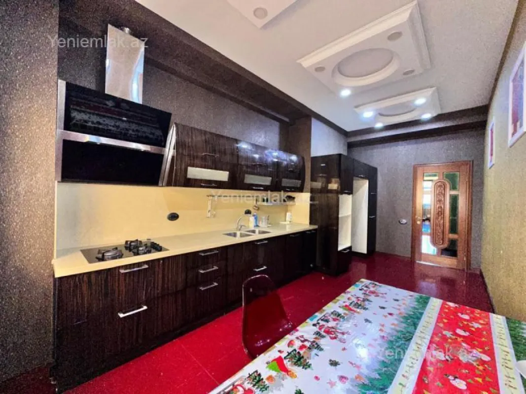 Satılır 4 otaqlı yeni tikili 205 m²