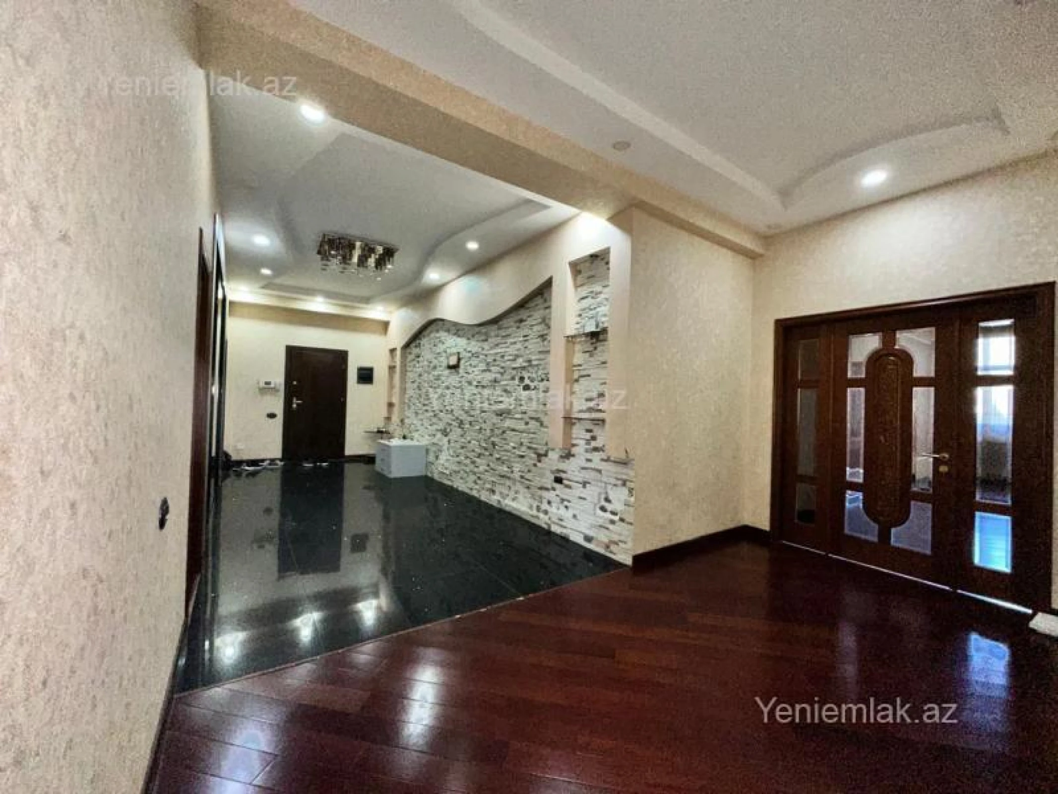 Satılır 4 otaqlı yeni tikili 205 m²