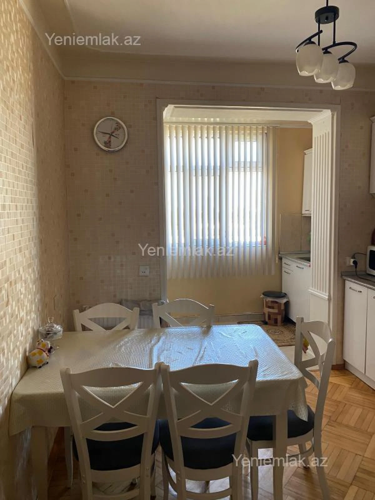 Satılır 3 otaqlı köhnə tikili 90 m²