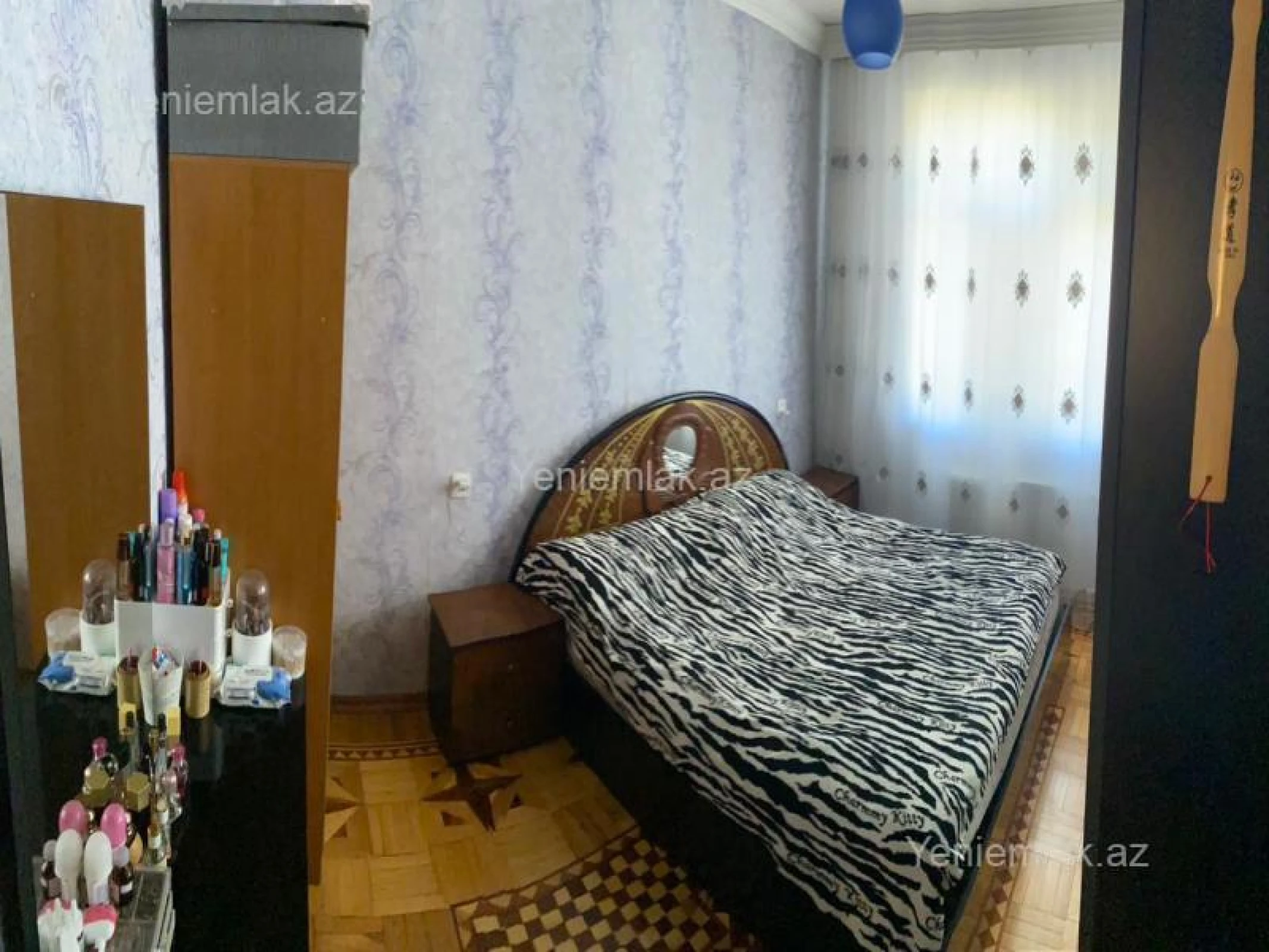 Satılır 3 otaqlı köhnə tikili 90 m²