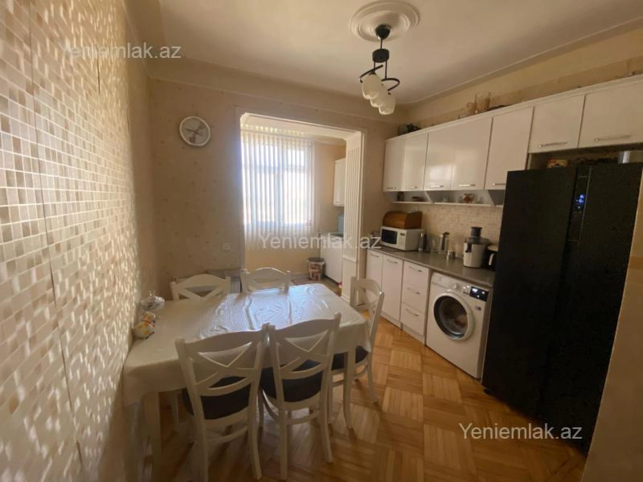 Satılır 3 otaqlı köhnə tikili 90 m²