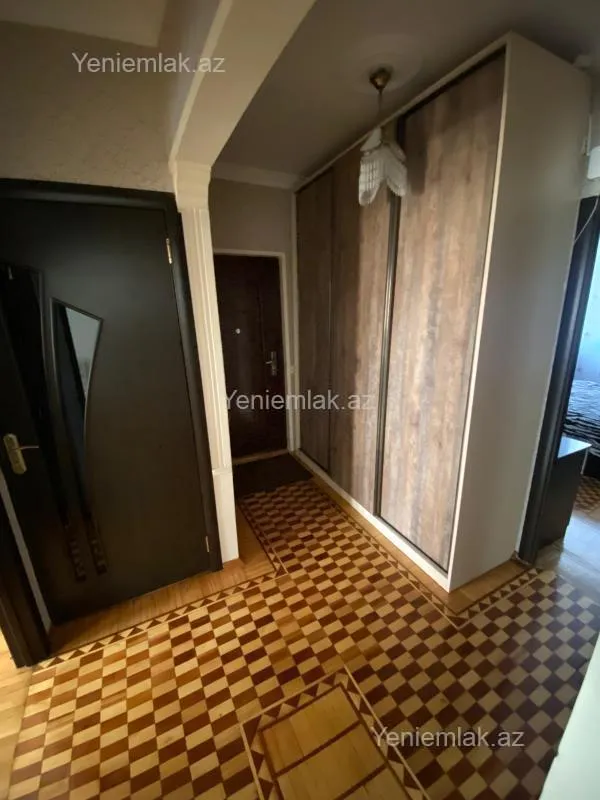 Satılır 3 otaqlı köhnə tikili 90 m²