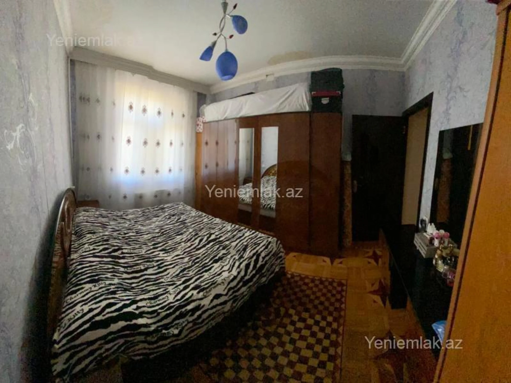 Satılır 3 otaqlı köhnə tikili 90 m²