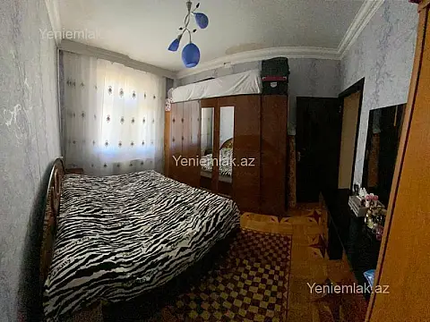 Satılır 3 otaqlı köhnə tikili 90 m²